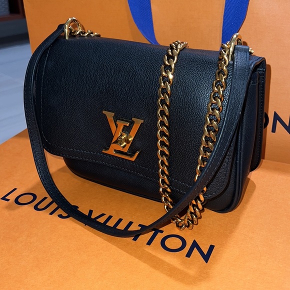 Louis Vuitton LockMe Chain Bag Black Leather - Picture 3 of 13
